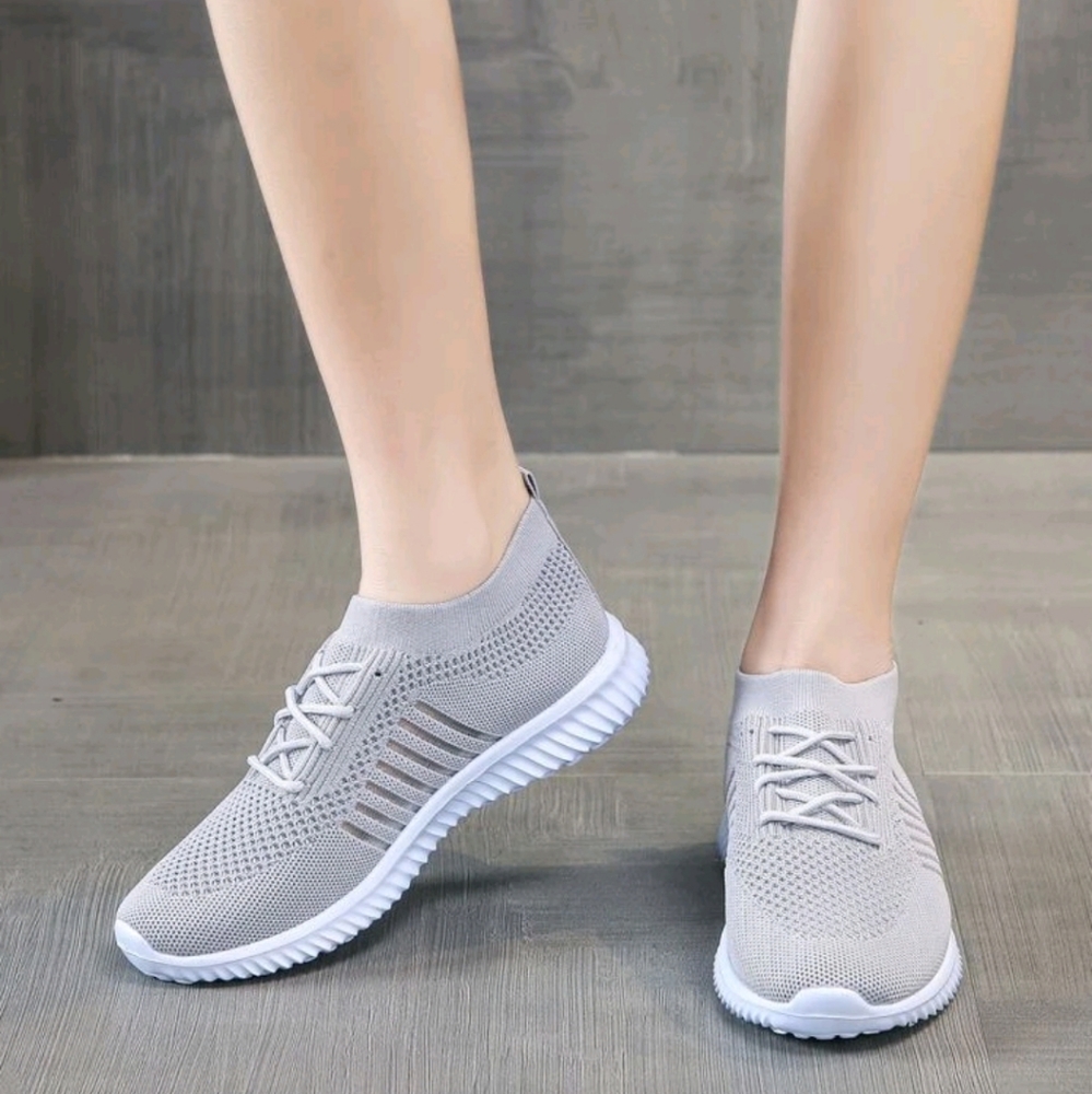 NIB Shein Mesh Panel Knit Sneakers